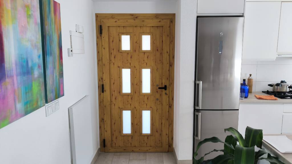 Puerta principal blindada